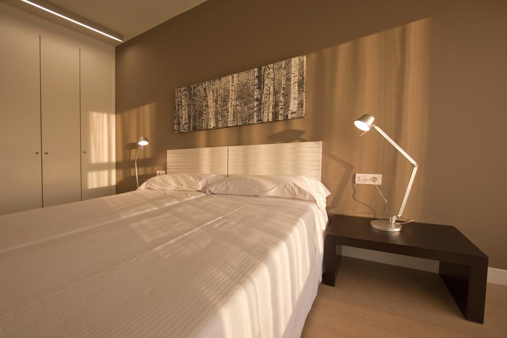 Apartamentos Irenaz Vitoria-Gasteiz Exteriör bild
