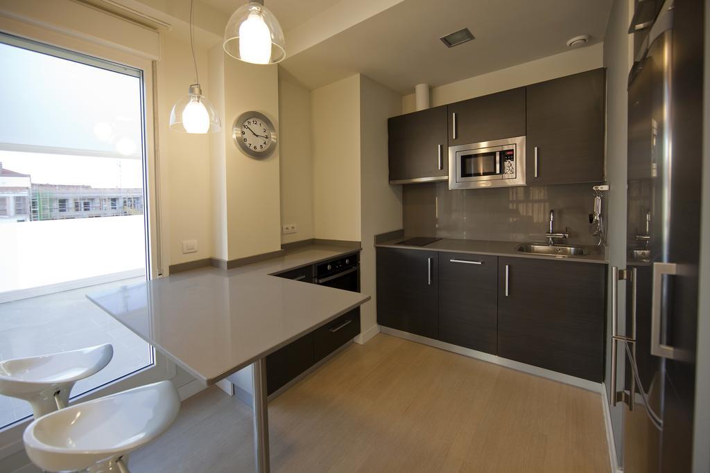 Apartamentos Irenaz Vitoria-Gasteiz Exteriör bild